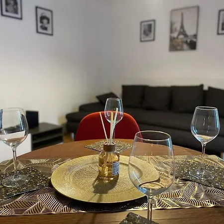 Chez Frederic - Gare De A 2 Minutes A Pied - Entierement Equipe Apartamento